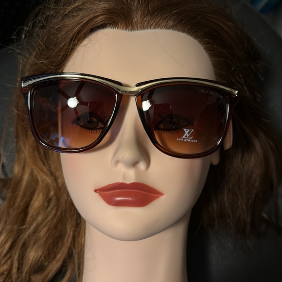 Louis Vuitton Brown Sunglasses NWT - Picture 9 of 11